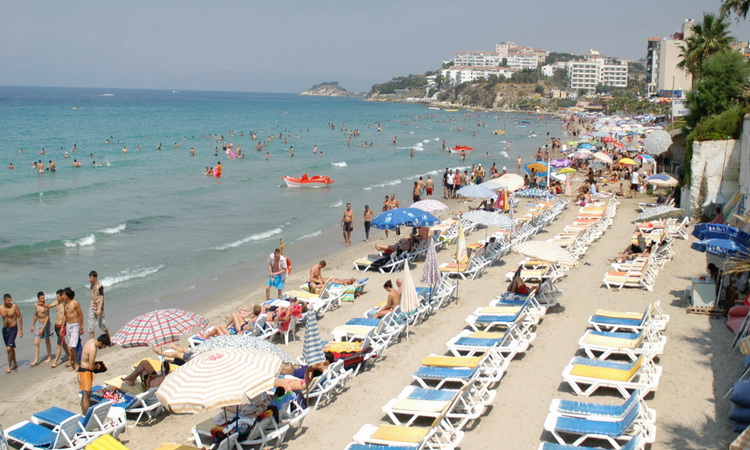 kusadasi kadınlar plajı