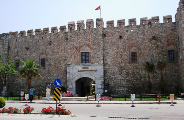 öküz mehmetpaşa kervansarayı