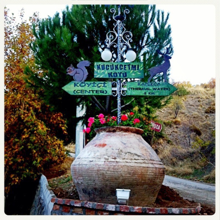 köy girişi